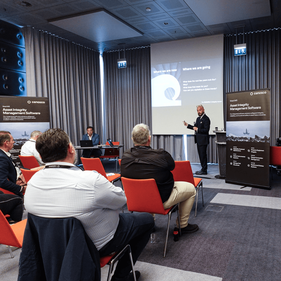 andrew moncrieff presenting at the summit